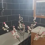 Maison cosy idéale pour 2 familles avec jardin à 10 min plage *